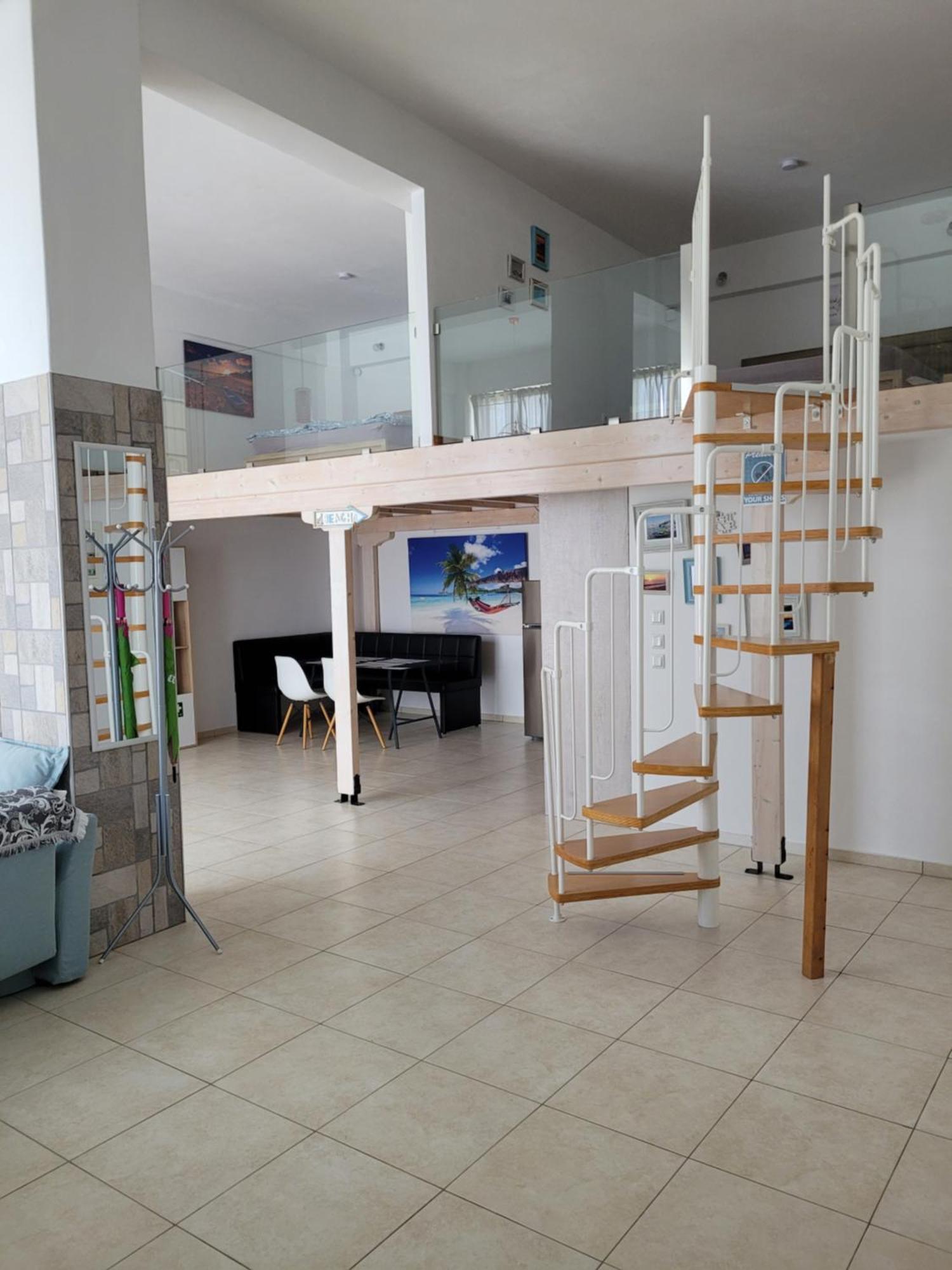 Vonitsa Loft Apartment 1 Buitenkant foto
